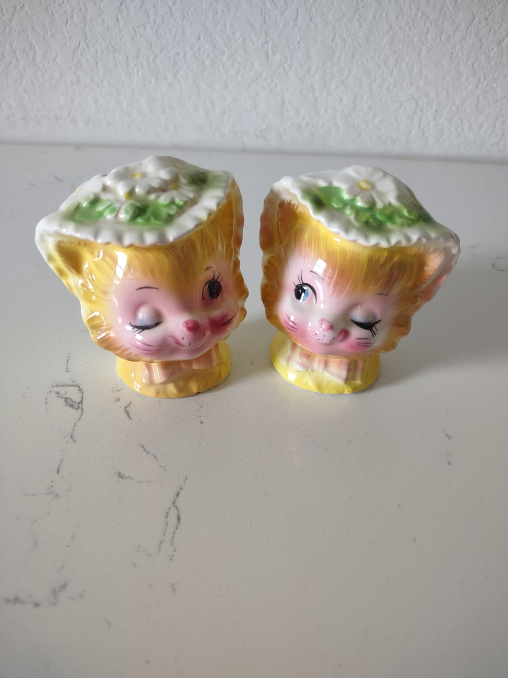 Vintage Miss Priss Winking Kitty Cat Salt Pepper Set Enesco anthropomorphic Face